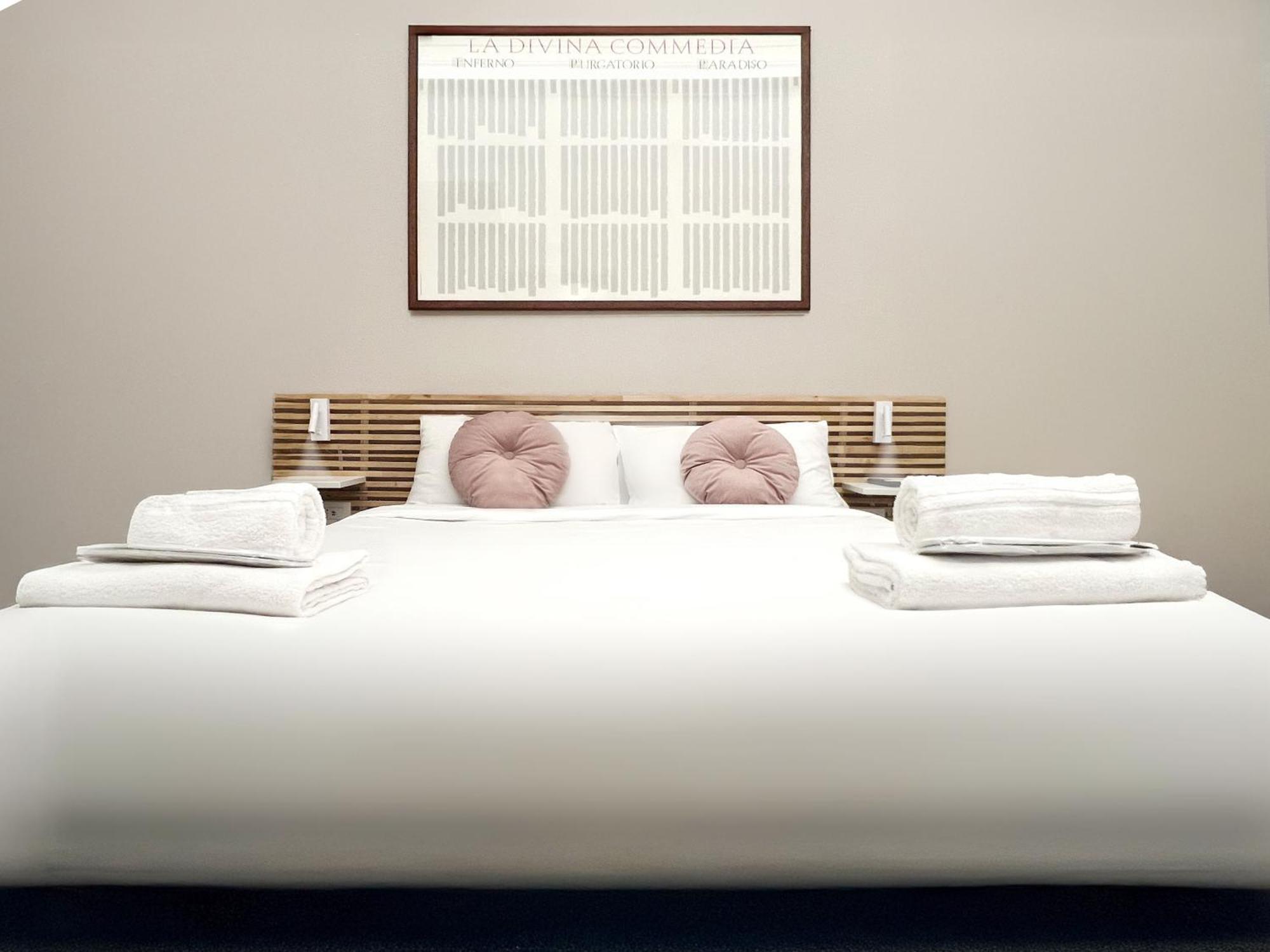 Mercadante Suite Central City Милано Екстериор снимка